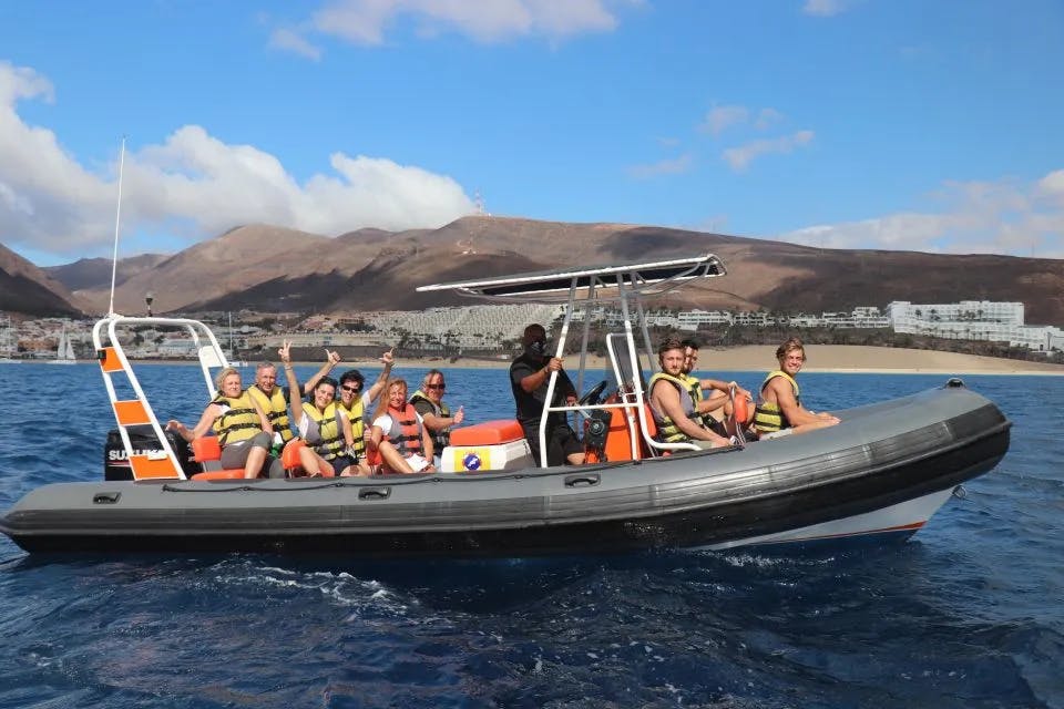 main image of the excursion Tour avistamiento ballenas y delfines en lancha motora en Morro Jable